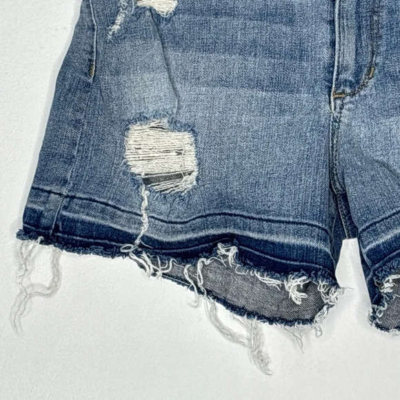 Joe's Jeans Alston Released Hem Distressed Denim Shorts Size 26 - Picture 3 of 9